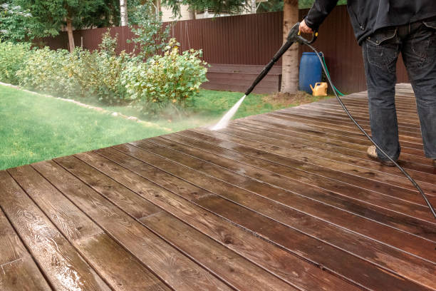 Best Pool Deck Cleaning  in Bloomington, CA