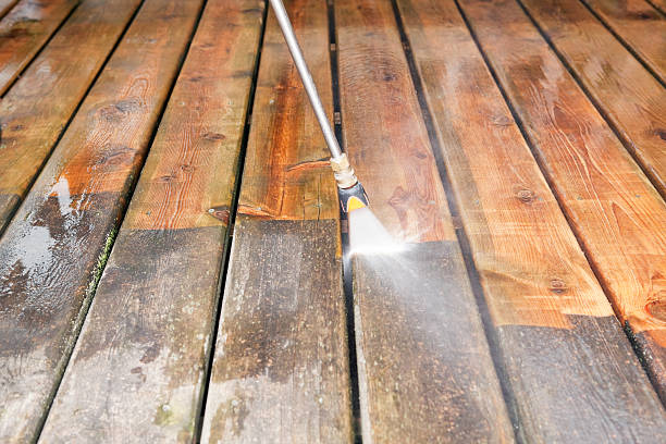 Best Driveway Pressure Washing  in Bloomington, CA